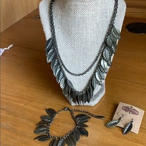 New Plunder leaf necklace bracelet and earrings